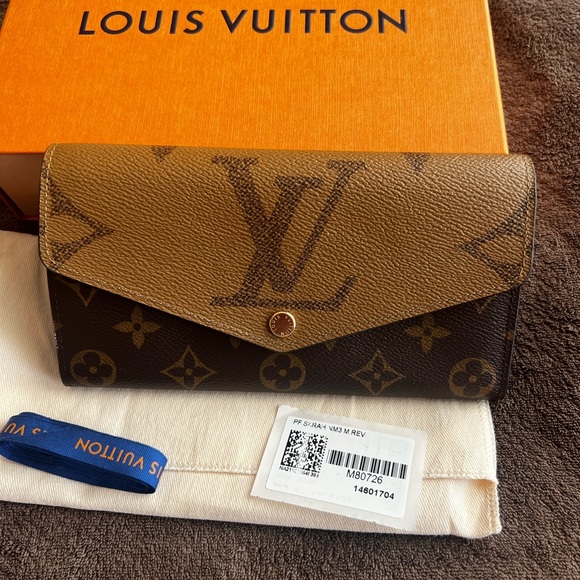 LOUIS VUITTON MONOGRAM REVERSE SARAH WALLET LONG - Picture 2 of 12